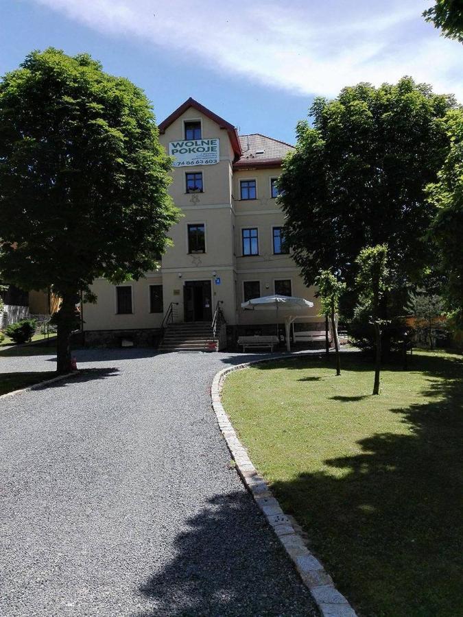 Willa Pod Gwiazdami & Spa Kudowa-Zdroj Bagian luar foto