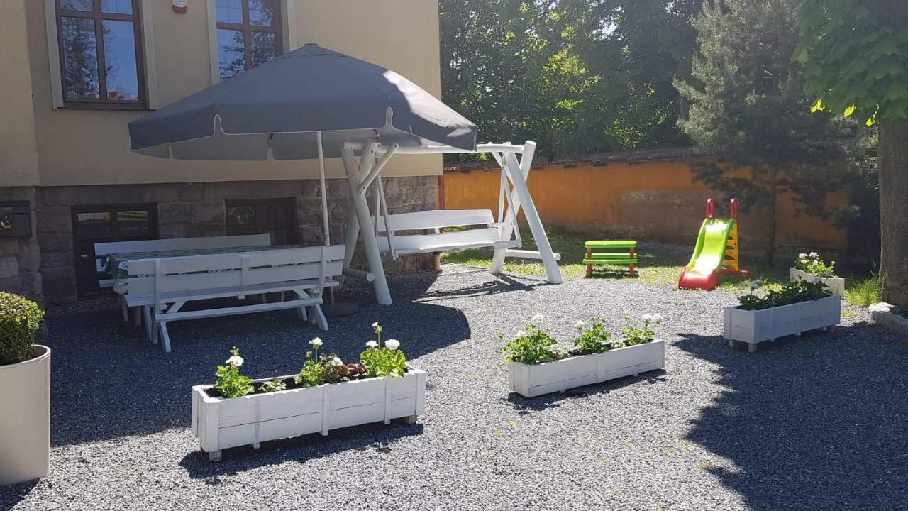 Willa Pod Gwiazdami & Spa Kudowa-Zdroj Bagian luar foto